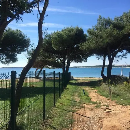 Adriatic アパート メドゥリン